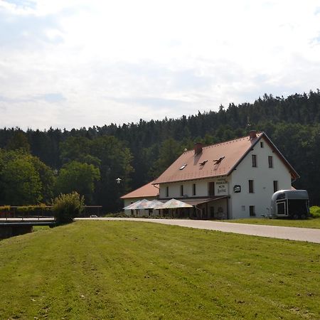 Podskalni Mlyn Hotel Ostopovice Luaran gambar